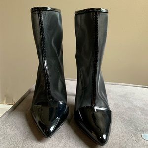 Heeled boots